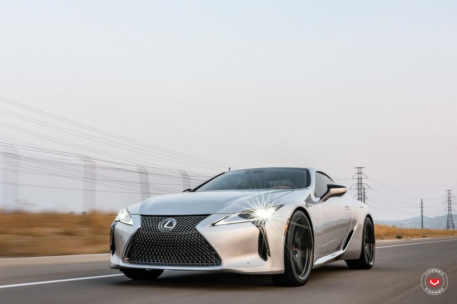  Lexus LC500 on Vossen Wheels (M-X1) 2018 года  (фото 13 из 19)